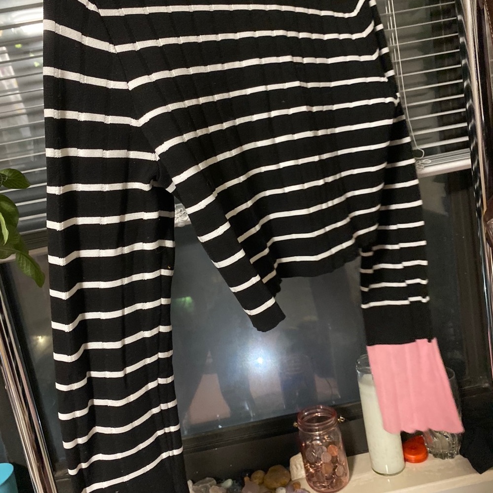 Sweatshirt with pink flares